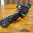 photo_2025-05-10_14-02-53.jpg Suporte de lanterna Picatinny para surefire (réplicas)