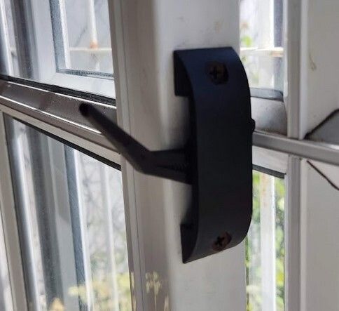 Captura_de_pantalla_2022-03-01_161328.jpg Aluminum window lock