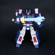10.jpg L'épée de Transformers Ultra Magnus de Skybound Comics