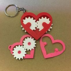IMG_1534.jpg heart shaped keychain - valentine's day - valentine's day-