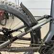 IMG_3641.jpg Mounting adapter for FOX MudGuart 36/38 on the rear triangle or suspension fork