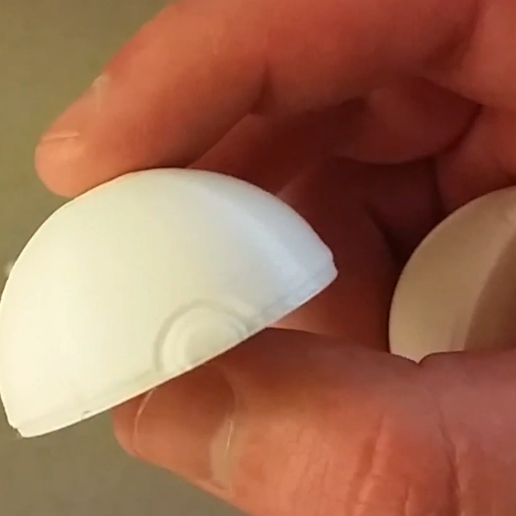 unpainted.png Einfacher Pokeball-Aufhänger