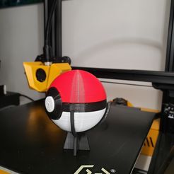 20231202_144102.jpg POKEBALL WITH SUPPORT BASE
