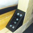 IMG_20251214_140956.jpg angle bracket with 8 screws - 30mm wide