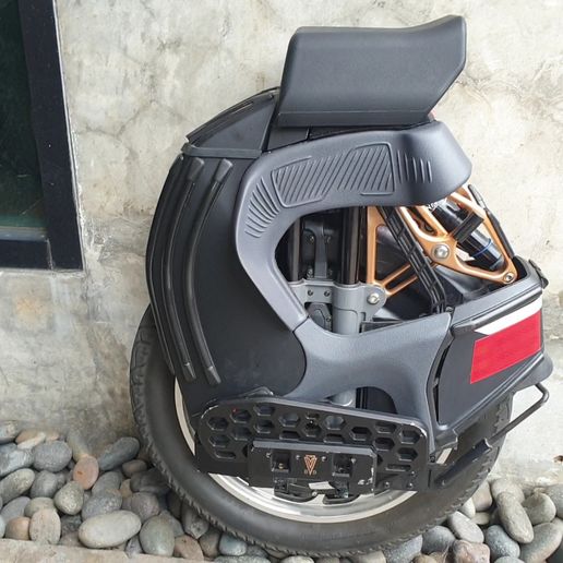 VideoCapture_20211220-215802-1.jpg EUC Kingsong S18 Seat Mount Sherman to S18