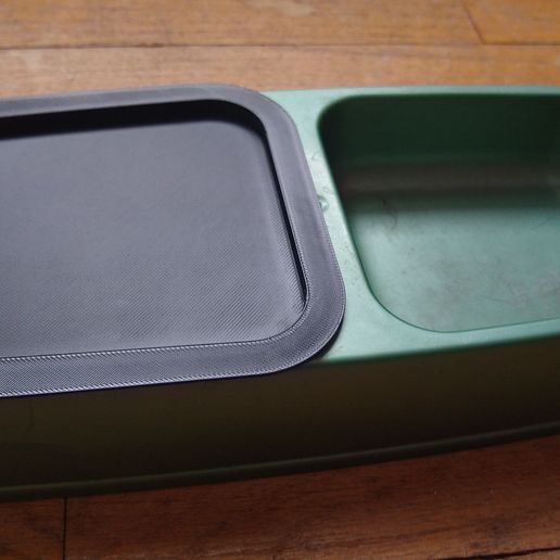 Cat-dish-plug.jpg Pet dish plug - empty fluids without losing food