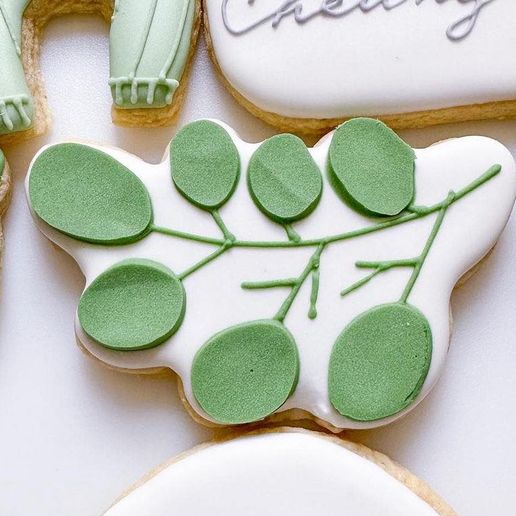 greenery-branch-cookie-cutter-leaves.jpg Cortador de bolachas com folhas de ramos de verdura de 5 tamanhos - Arestas de corte afiadas!