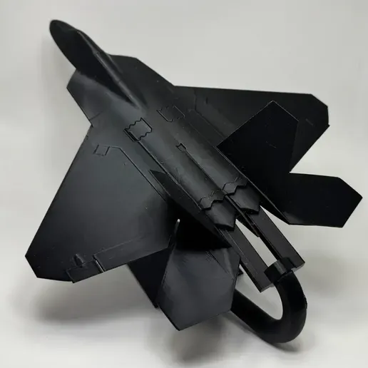 F22-with-Removable-Stand.webp F-22 Fighting Falcon Display Modell mit Ständer