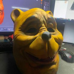 WhatsApp-Image-2023-09-21-at-20.47.07-4.jpeg Archivo STL Winnie The Pooh Halloween Mask・Objeto de impresión 3D para descargar