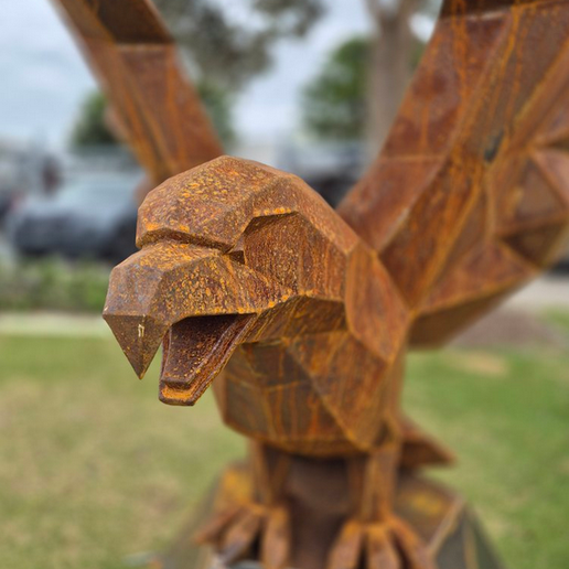UNE SCULPTURE EN BRONZE D'UN AIGLE EN PLEIN VOL - Bois et Nature