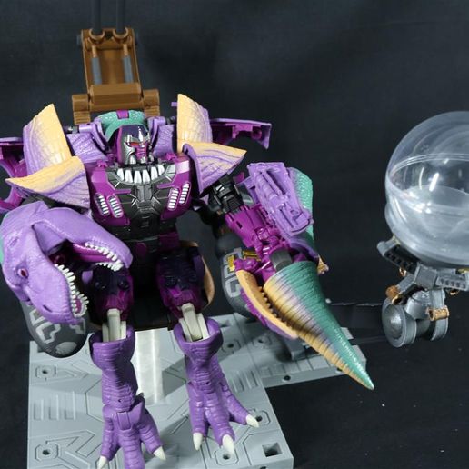 🪑 Megatron's Command Chair and Computer Globe from Transformers Beast ...