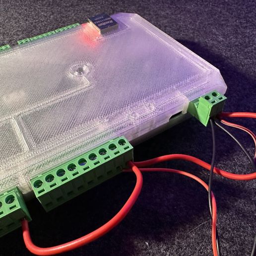 IMG_5672.jpg BOÎTIER KINCONY-A16 AVEC SUPPORT DIN