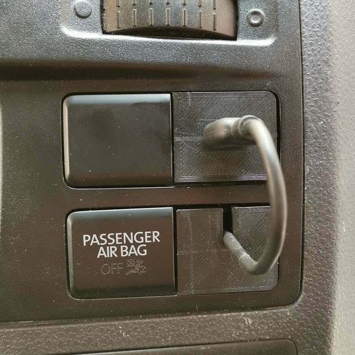 IMG_20190729_132407.jpg Enchufe ciego / enchufe ciego con cargador USB / enchufe ciego con salida de cable para VW Transporter T5 (y probablemente T6)