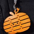 20231026_214516.jpg Articulated Kawaii Pumpkin Keychain | Halloween / Thanksgiving flexi fidget toy | Print in place