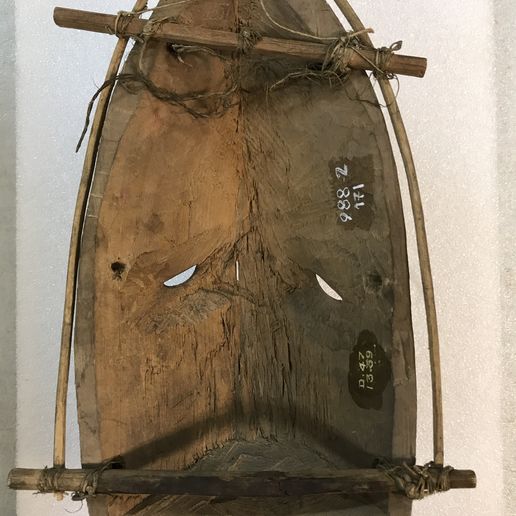 masque 988.2.171.JPG Mask Support 988.2.171