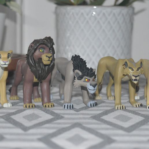 DSC_3269.jpg Lions 3D models set - STL