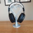 20200819_081320.jpg Hearts headphones stand