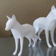 IMG_20170909_150127650_copy.jpg Raposa Low Poly, de pé