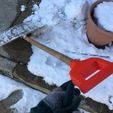 b6f48c51-6446-46c1-8fb6-88c43251a9b9.JPG High durability replacement snow shovel for 29mm wood handle remix with 30% plastic savings and better reliability.