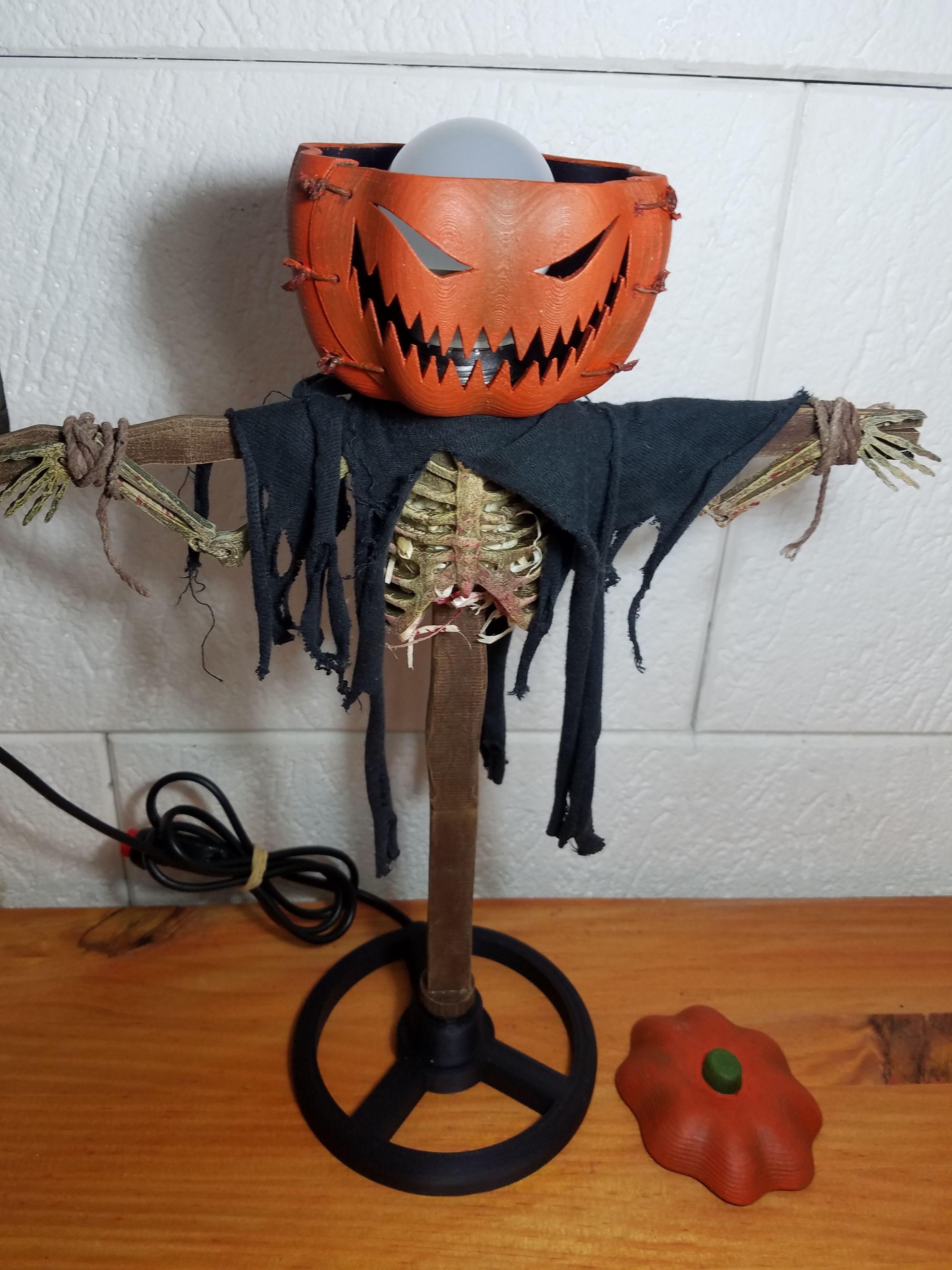 20201021_005006.jpg STL-Datei Scarecrow Lamp Halloween herunterladen • 3D-druckbare Vorlage, jayceedante