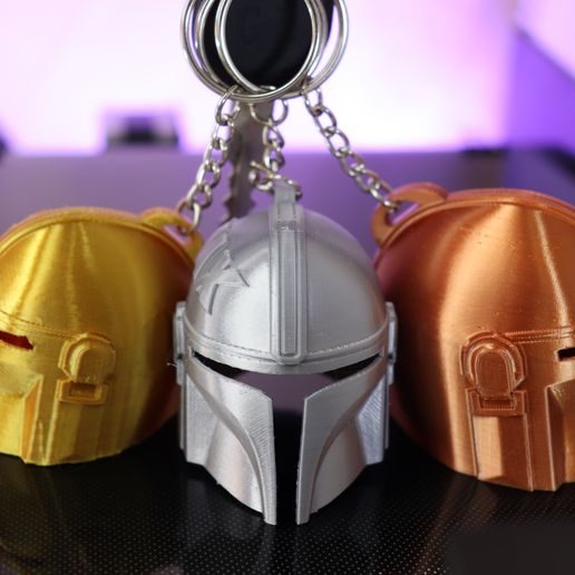 Download STL file The Mandalorian Helmet Keychain • 3D printable object
