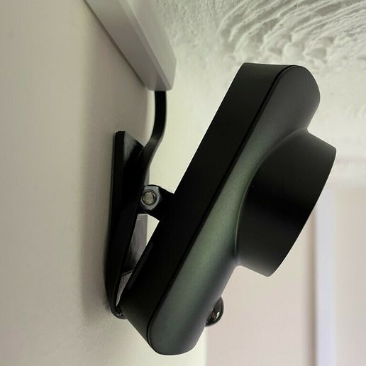 2cca1fa7-104b-4468-94cb-688f253ab8a8.jpg Simplisafe Indoor Camera Wall Mount