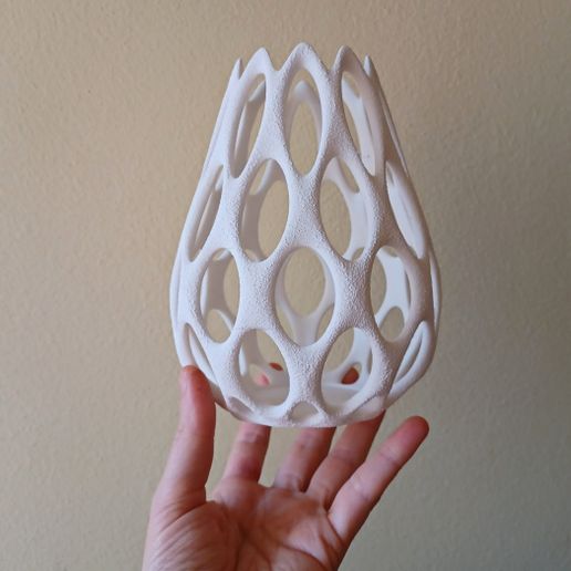 Decorative vase 3D model