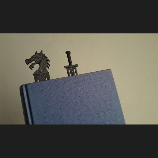 WhatsApp-Image-2025-11-25-at-1.33.23-PM-2.jpeg x2 Signets - Dragon et épée - Marquez vos pages favorites - Epic