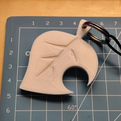 IMG_20230518_212246.jpg STL file Animal Crossing Leaf Keychain・3D printing design to download