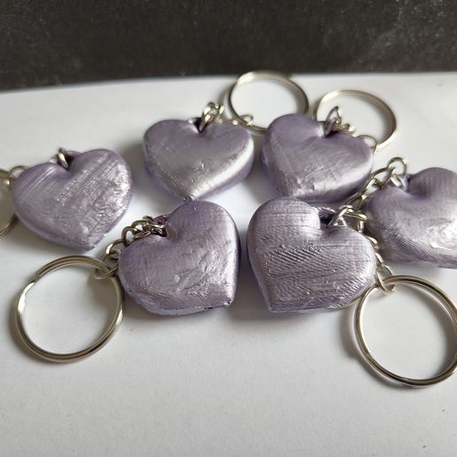 HEART KEYCHAIN SIMPLE PRINT MAKE ❤💜💚💙 (Created with AI and edited by me.)