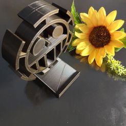 20220803_222739.jpg STL file Suporte Smartphone One Piece símbolo Trafalgar Law・3D print object to download