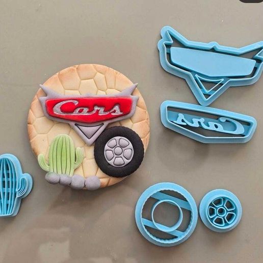 Car-themed cutter set