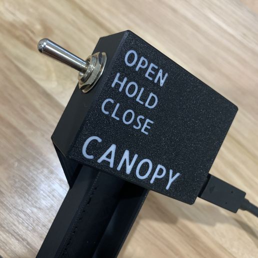 IMG_6853.jpg Schalter zum Öffnen/Schließen der Kabinenhaube für Flugsimulatoren/DCS