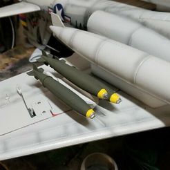 Attach6930_20181130_214510.jpg Fichier 3D gratuit Support Freewing A-6 Ordnance Bombs Rack・Objet imprimable en 3D à télécharger