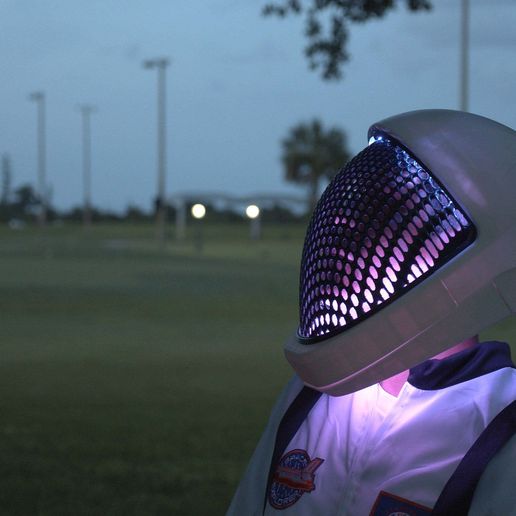 hero-close-side.jpg Visera de casco SpaceX