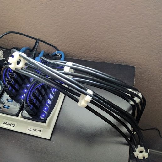 IMG_20170227_094933.jpg Heptagonal USB Cable Bundle Organizer