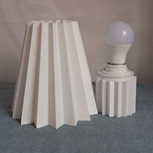 20241217_122224_edited.jpg Лампа с 3D-украшением