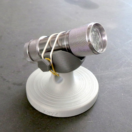 Capture_d__cran_2015-09-17___12.57.36.png Universal 3D-printable flashlight stand
