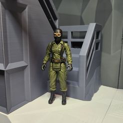 Metal Gear Solid - Meryl Silverburgh (Genome Soldier Disguise) Retro 3.75" Action Figure .stl