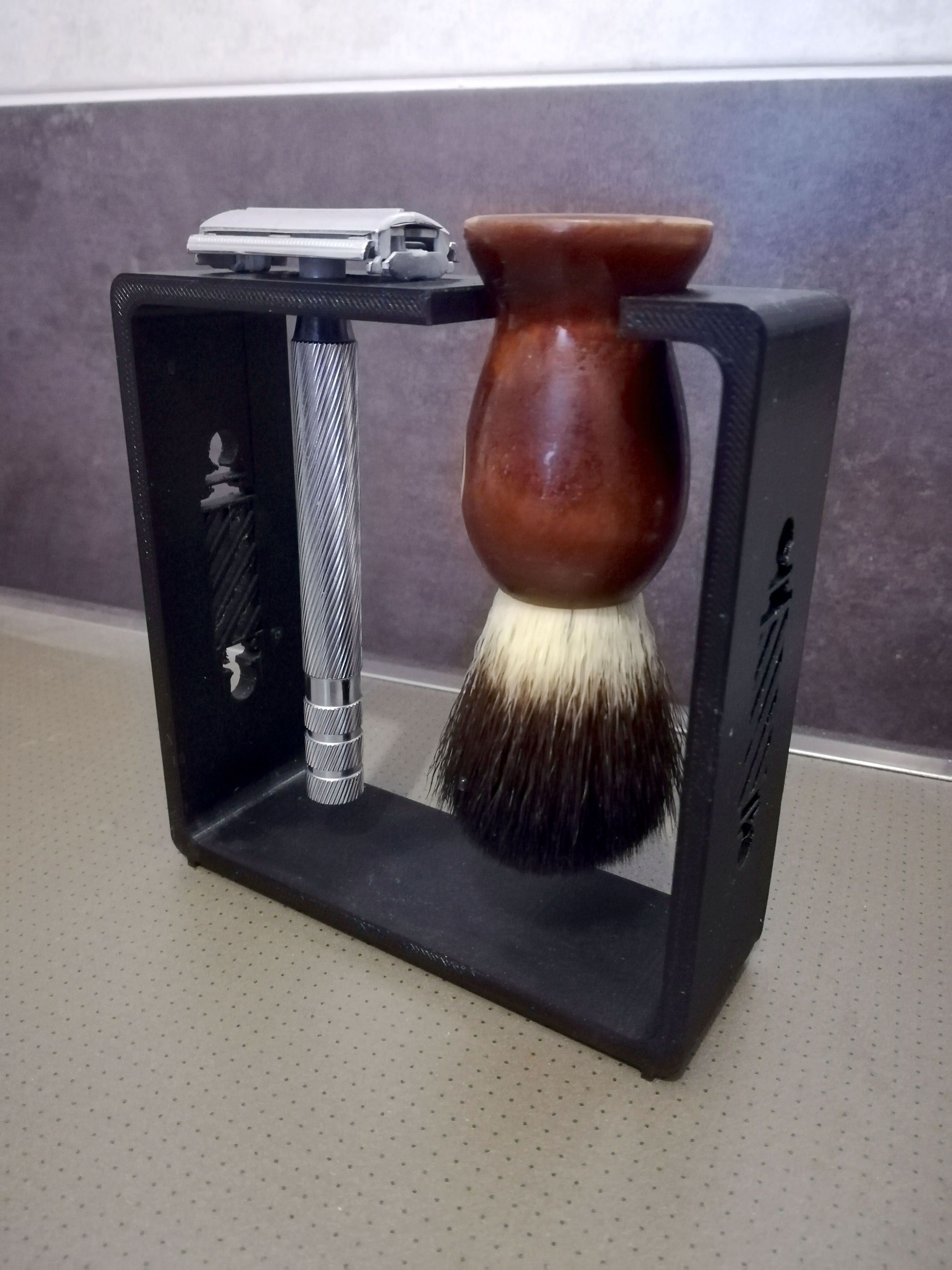 1-portera.jpg STL-Datei Razor and shaving brush holder kostenlos herunterladen • 3D-druckbares Design, MonsieurVick