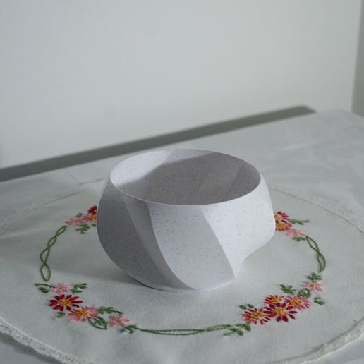 DSC00197-r.jpg Taschenleerer / Multifunktionsschüssel / Bonbonniere / Aperitifschüssel 102 x 60 mm