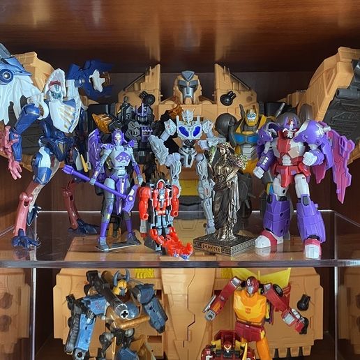 IMG_9423.jpg Legends Scale Movie Protoform Optimus Prime/Prima