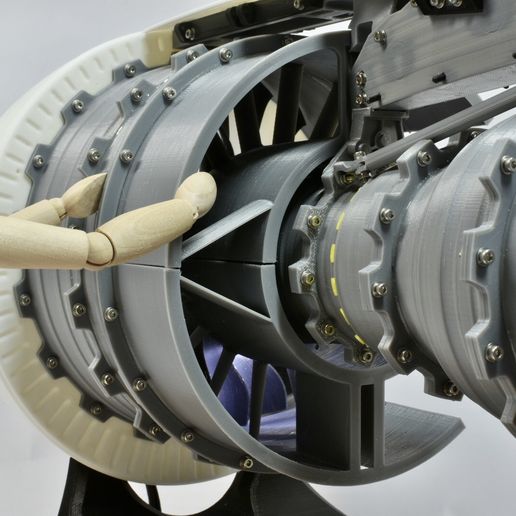 83D67677-07AE-4732-A42E-4A8054F26799.jpeg High Bypass Engine Nacelle