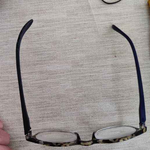 Adjust Glasses How To Fix Eyeglasses Frame Dhoptical Eyeglasses