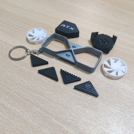 IMG_20240531_031812.jpg Llavero RTX 4090