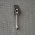 057_Foto_3.jpg Small 4-in-1 Ratchet Key Holder (8-13mm) 057 I for screws or peg board