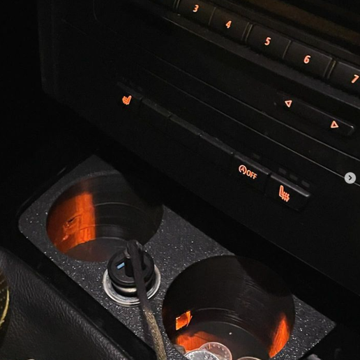 Screenshot_277.png ПОДСТАКАННИК BMW E90 - ГЛАДКИЙ