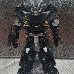 20230722_015846.jpg Transformers Studio Series Ironhide DOTM Guns