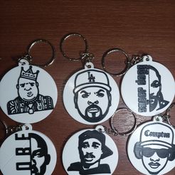 IMG_20231204_205639.jpg Kobe Bryant and rappers key rings pack