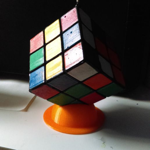 01.jpg rubrick stand